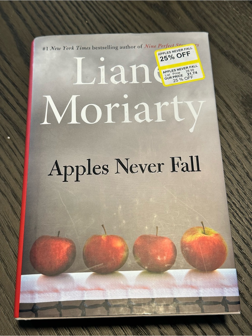 📚4 for $30 📚Apples Never Fall by Liane Moriarty